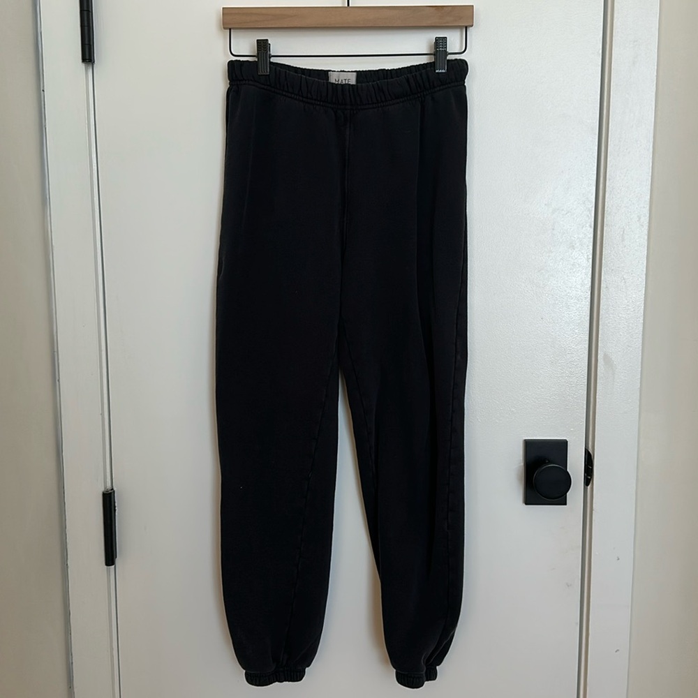 MATE THE LABEL fleece relaxed sweatpants in black / small